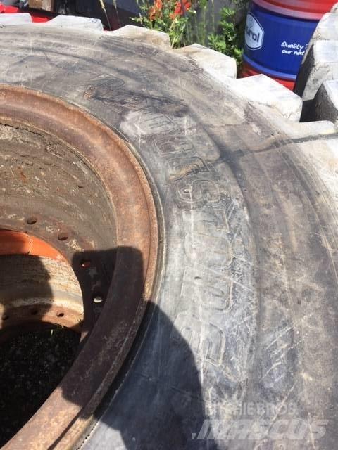 Bridgestone v Φορτωτές με λάστιχα (Τροχοφόροι)