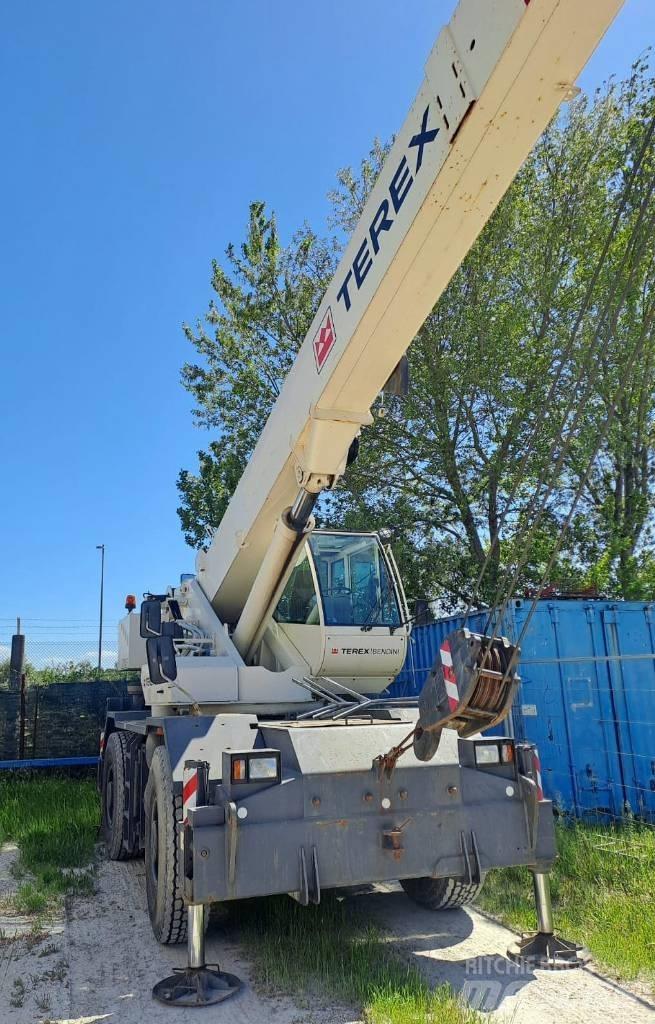 Terex A 350 Γερανοί ανώμαλου εδάφους