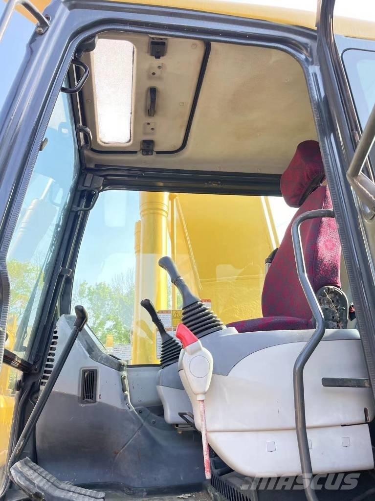 Komatsu PC 220-7 Εκσκαφείς με ερπύστριες