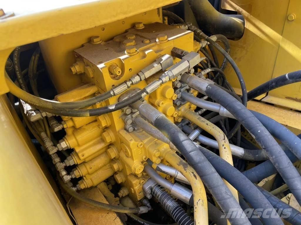 Komatsu PC 220-7 Εκσκαφείς με ερπύστριες