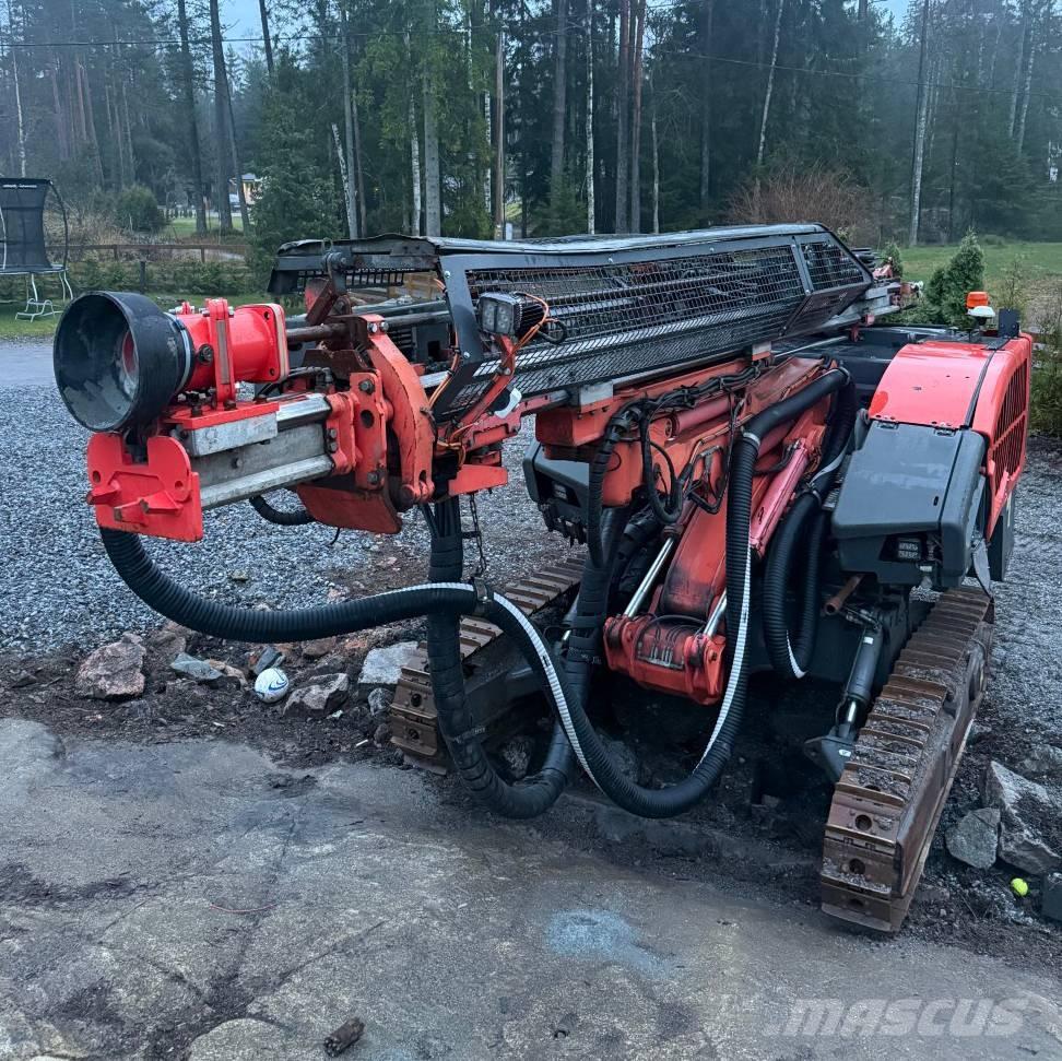 Sandvik Dino DC400 Εξοπλισμός επιφανειακών γεωτρήσεων