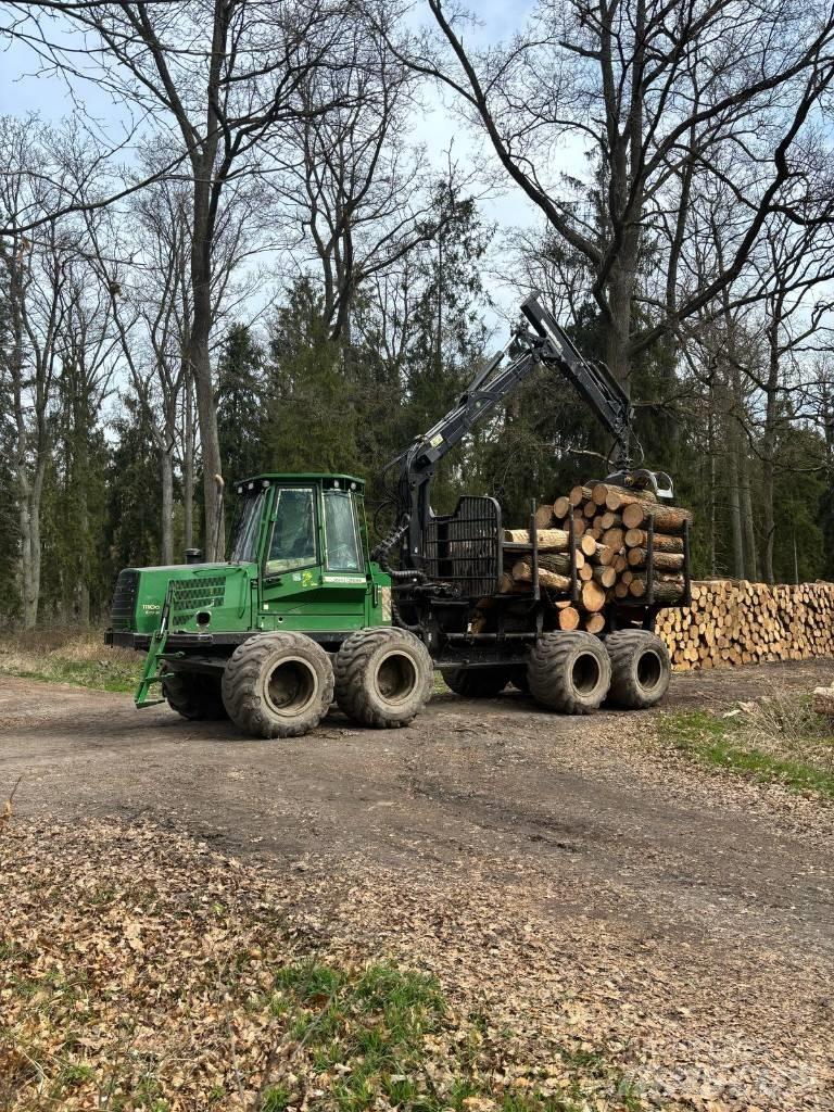 John Deere 1110 D Μεταφορείς ξυλείας