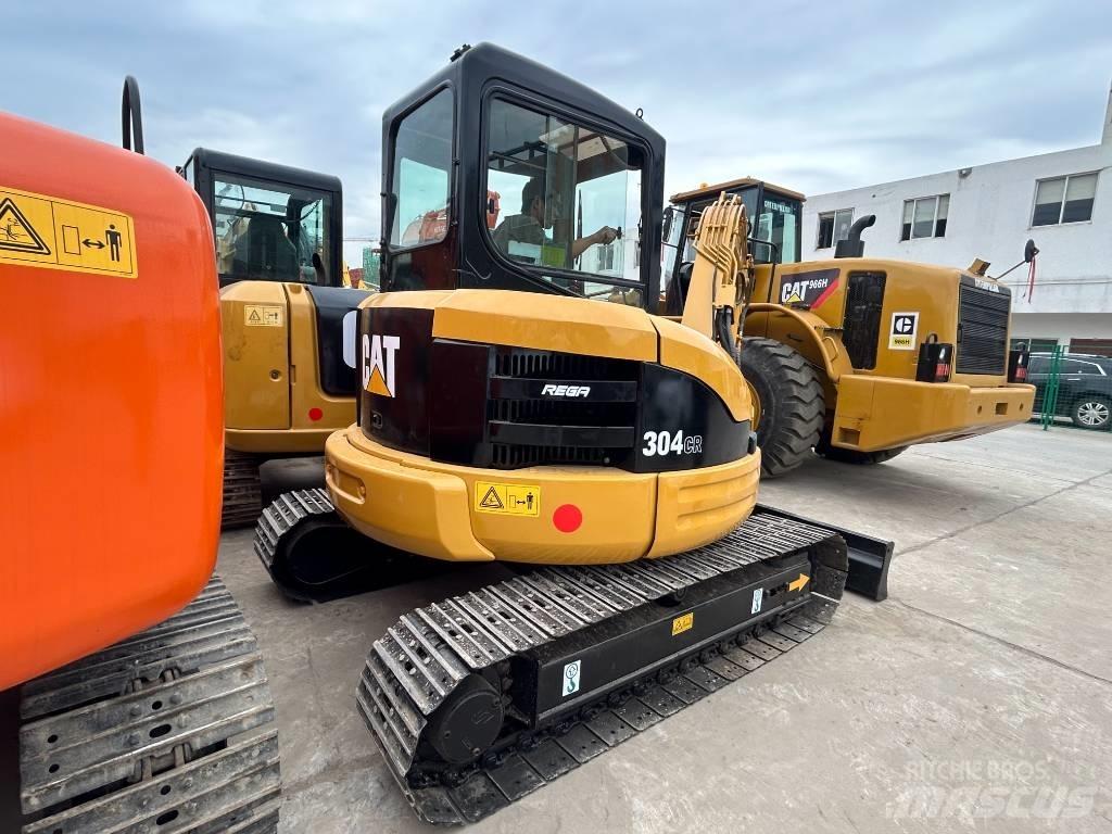 CAT 304 Εκσκαφείς με ερπύστριες