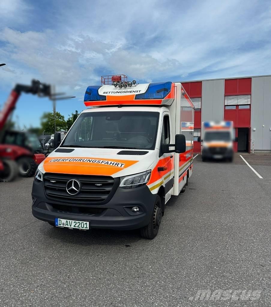Mercedes-Benz 100 D Ασθενοφόρα