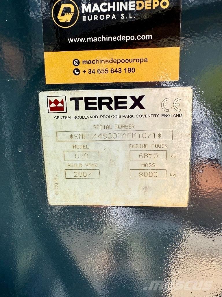 Terex 820 Εκσκαφείς Φορτωτές τύπου JCB