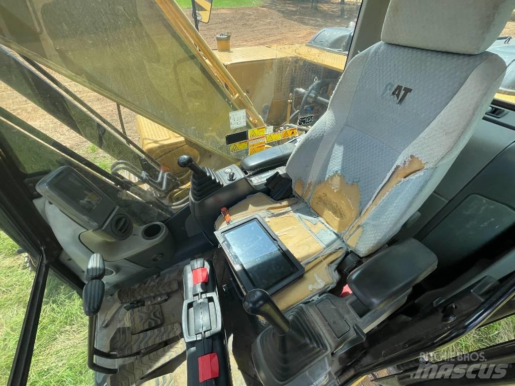 CAT 320 D L Εκσκαφείς με ερπύστριες