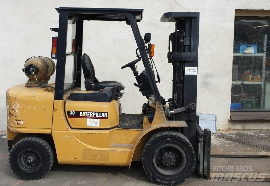 CAT GP 30 Περονοφόρα ανυψωτικά κλαρκ με φυσικό αέριο LPG