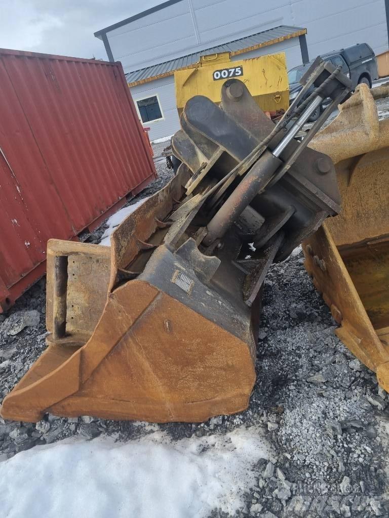 Komatsu HB 365 LC Εκσκαφείς με ερπύστριες