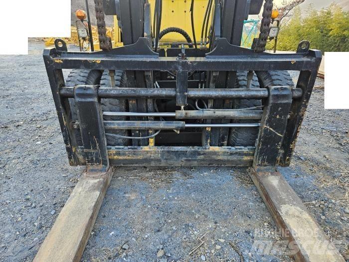 Komatsu FD 150 Ανυψωτικά στενών δρόμων