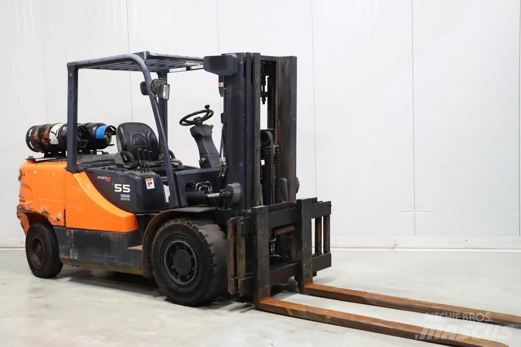 Doosan G55C-5 Περονοφόρα ανυψωτικά κλαρκ με φυσικό αέριο LPG
