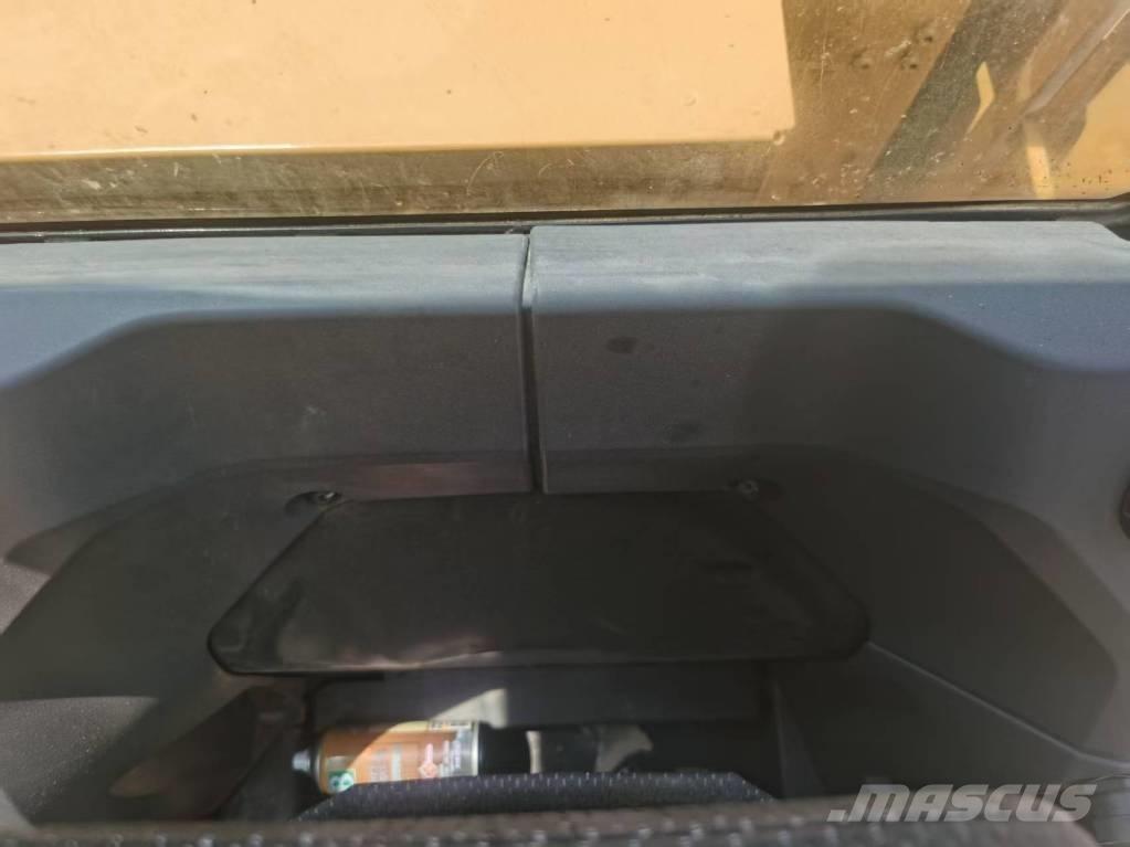 CAT 310 Εκσκαφείς με ερπύστριες