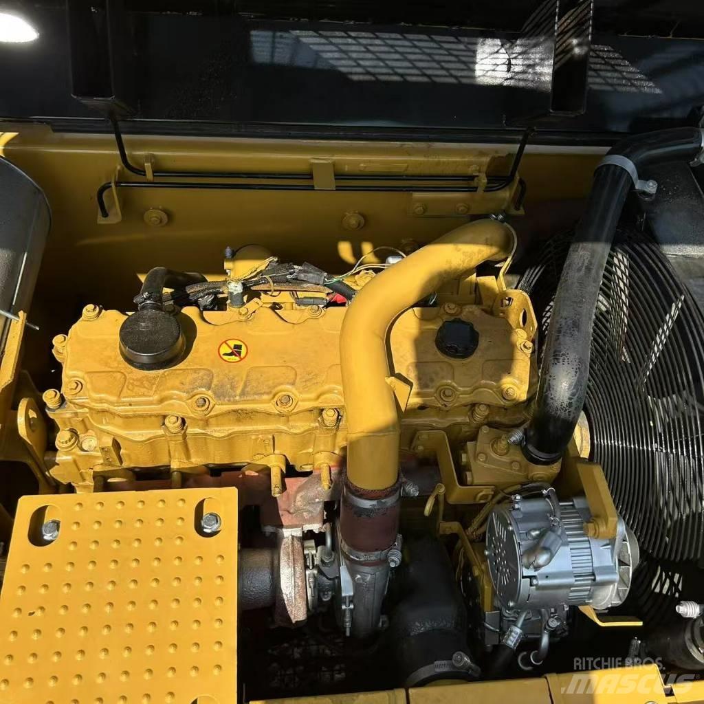 CAT 324D2L Εκσκαφείς με ερπύστριες