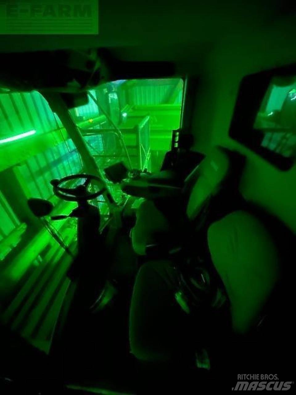 CLAAS lexion 740 Θεριζοαλωνιστικές μηχανές