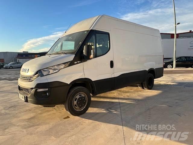 Iveco 35C 12 Κλούβες με συρόμενες πόρτες