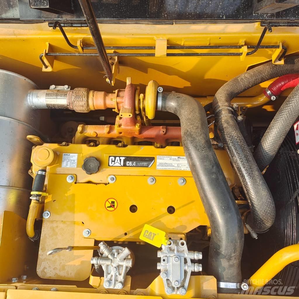 CAT 320D Εκσκαφείς με ερπύστριες