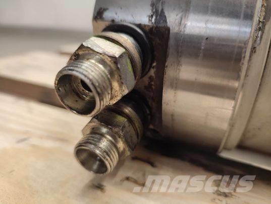 Merlo 40.25  actuator Μπούμες και κουτάλες
