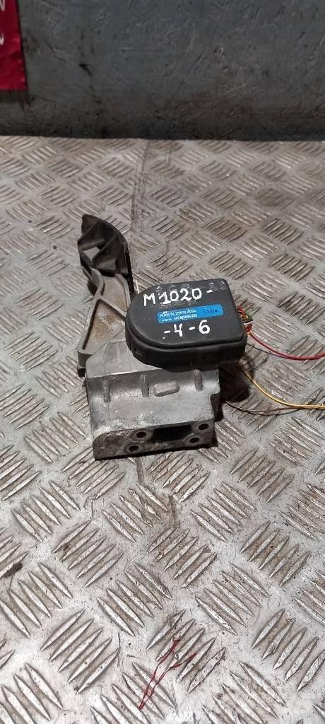 MAN TGA    81259706094 Καμπίνες και εσωτερικό