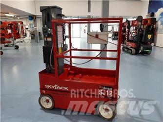 SkyJack SJ 12 Ανυψωτήρες με κατακόρυφους πυλώνες