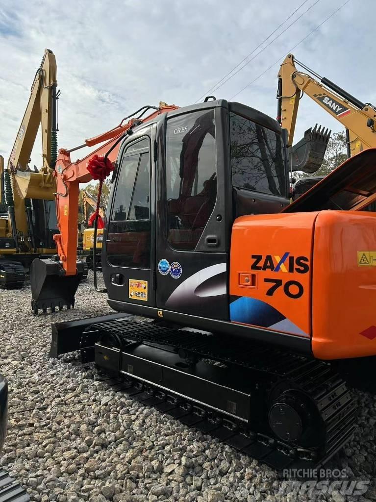 Hitachi 70 Εκσκαφείς με ερπύστριες