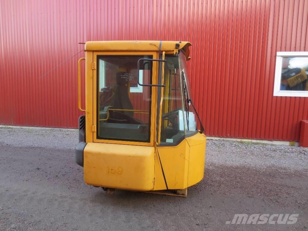 Volvo L 180 D Καμπίνες και εσωτερικό