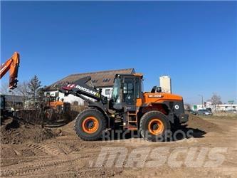 Doosan DL 220 Φορτωτές με λάστιχα (Τροχοφόροι)