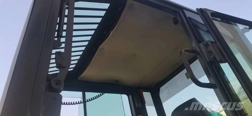 Komatsu 56-7 Εκσκαφείς με ερπύστριες