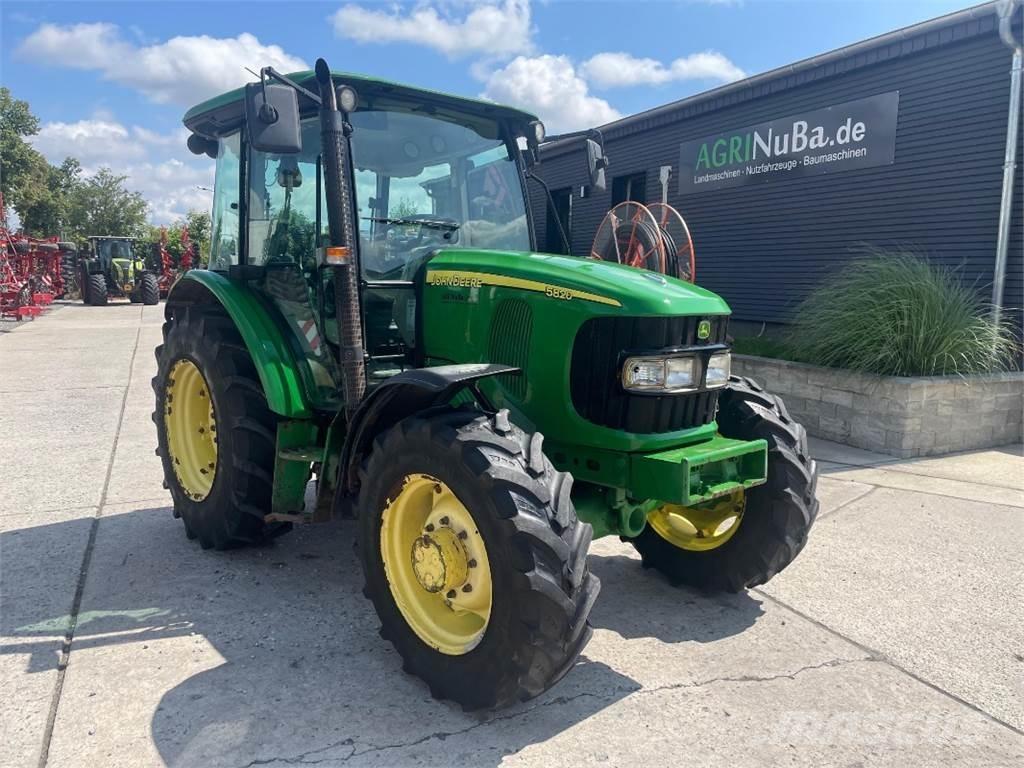 John Deere 5820 Τρακτέρ