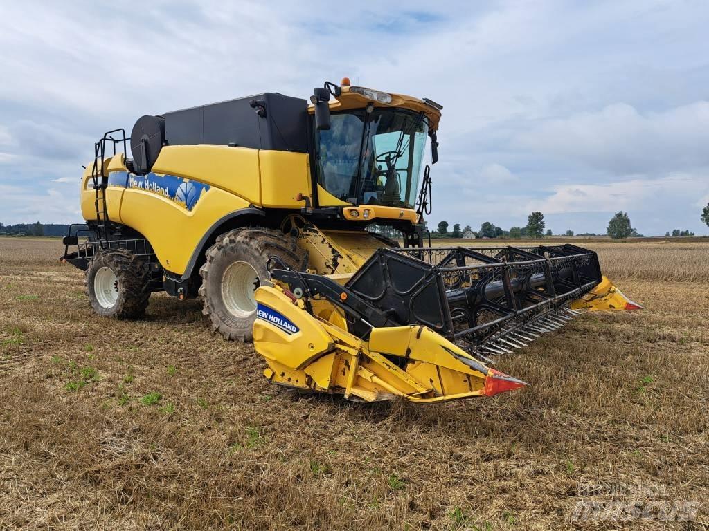 New Holland CX 8080 Θεριζοαλωνιστικές μηχανές