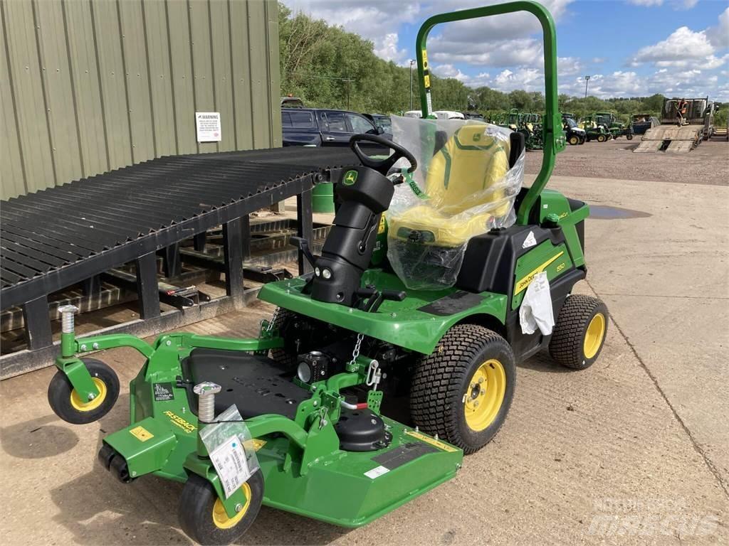 John Deere 1550 Χορτοκοπτικά με καθιστό χειριστή