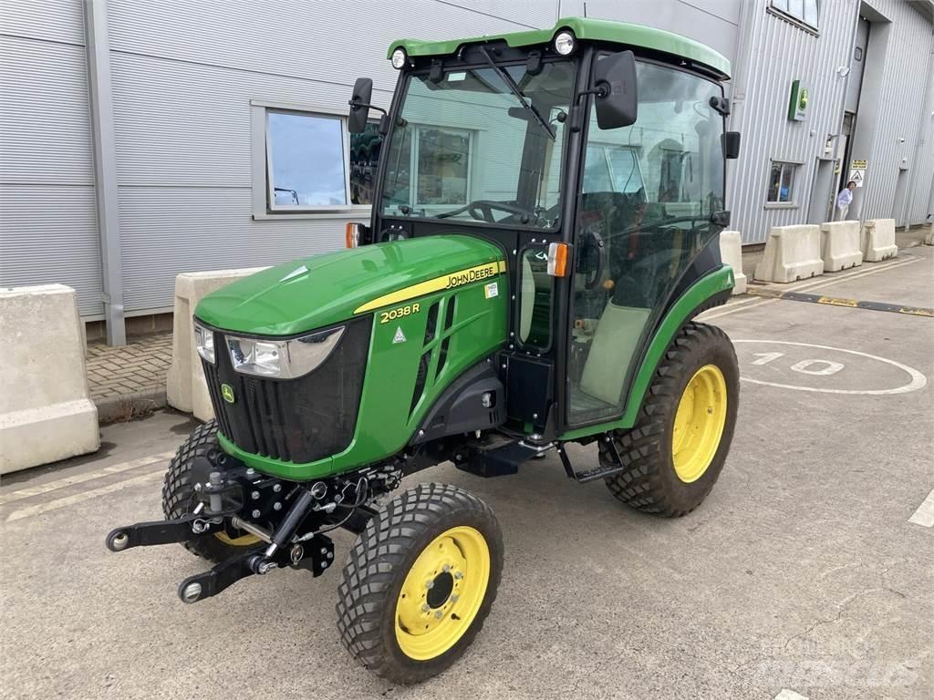 John Deere 2038R Τρακτέρ μικρών διαστάσεων