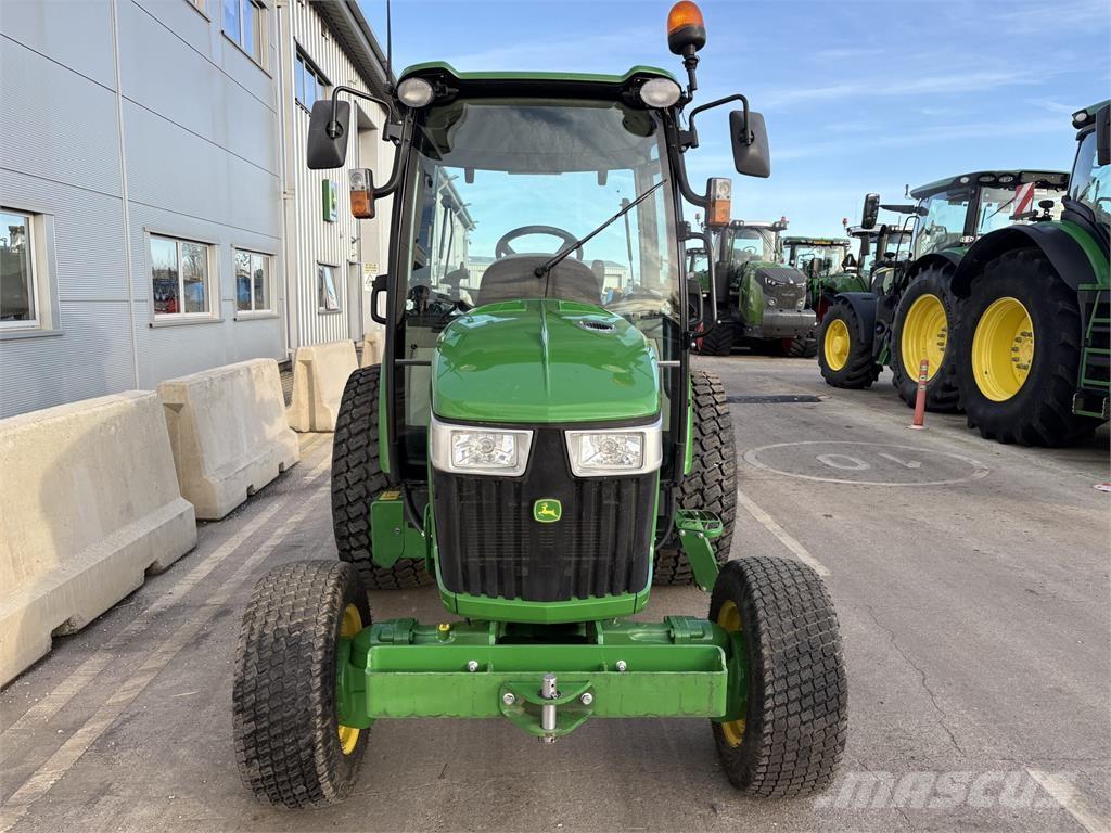John Deere 4066R Τρακτέρ μικρών διαστάσεων