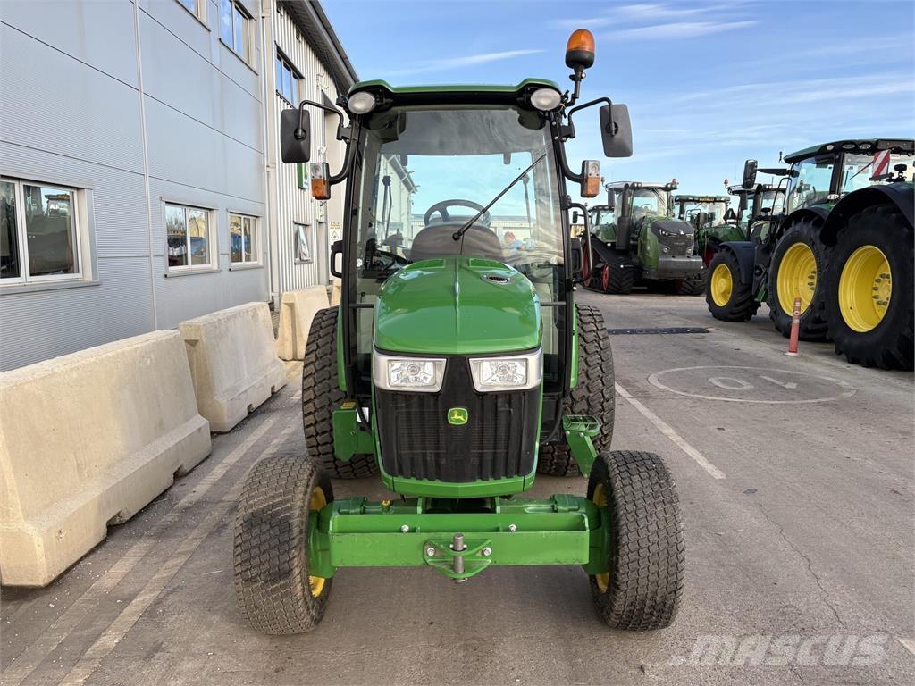 John Deere 4066R Τρακτέρ μικρών διαστάσεων