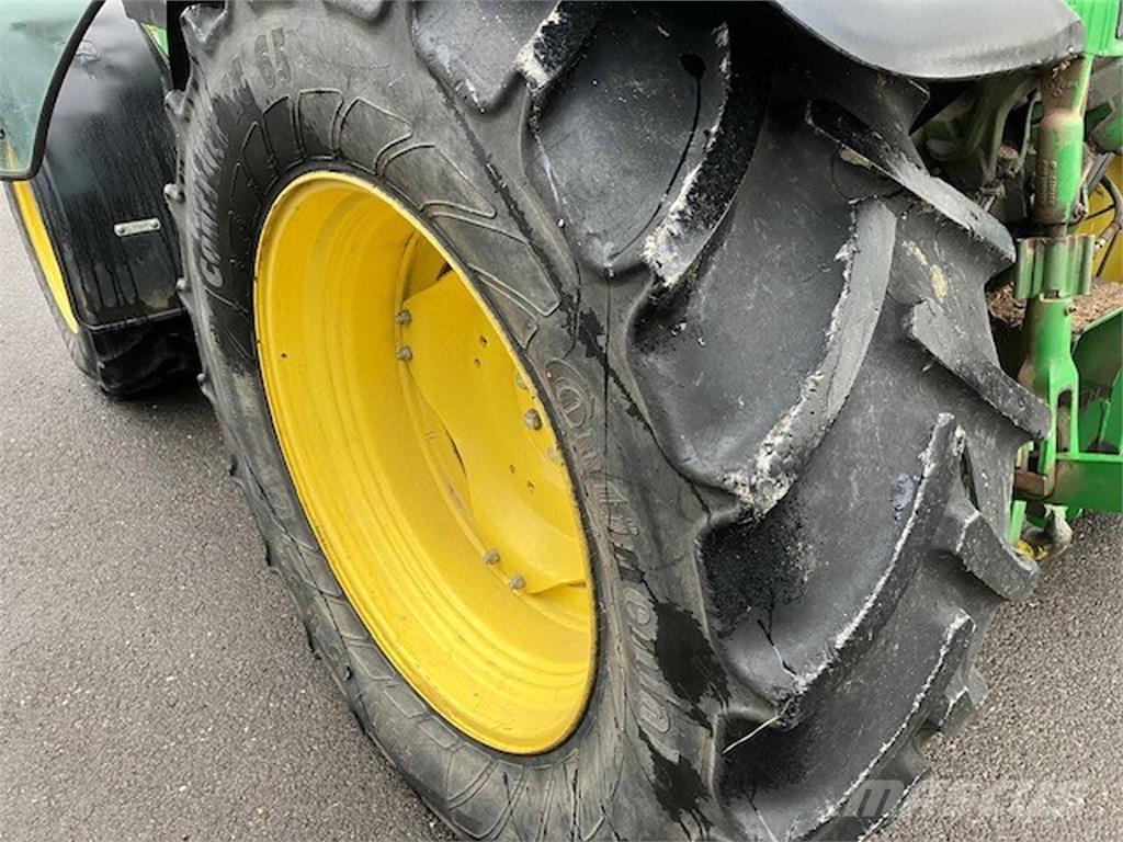 John Deere 5115M Τρακτέρ