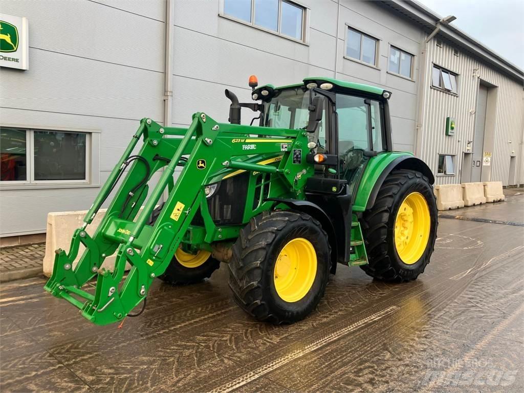 John Deere 6120M Τρακτέρ