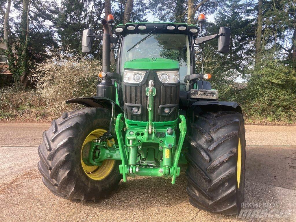 John Deere 6215R Τρακτέρ