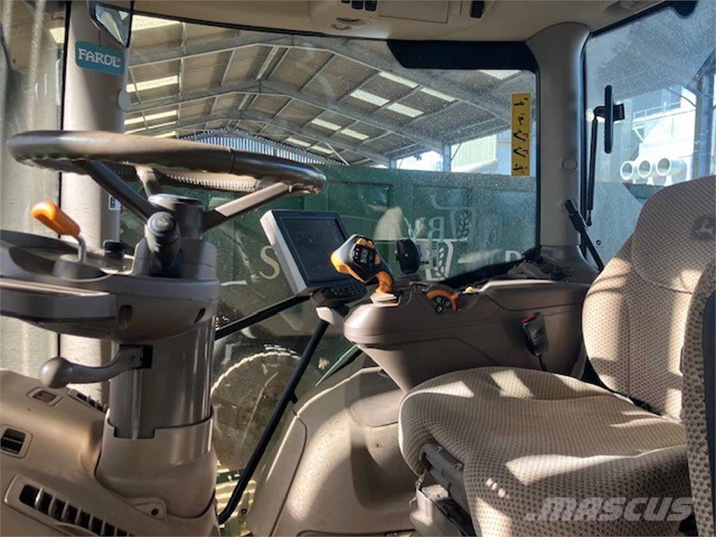 John Deere 6215R Τρακτέρ