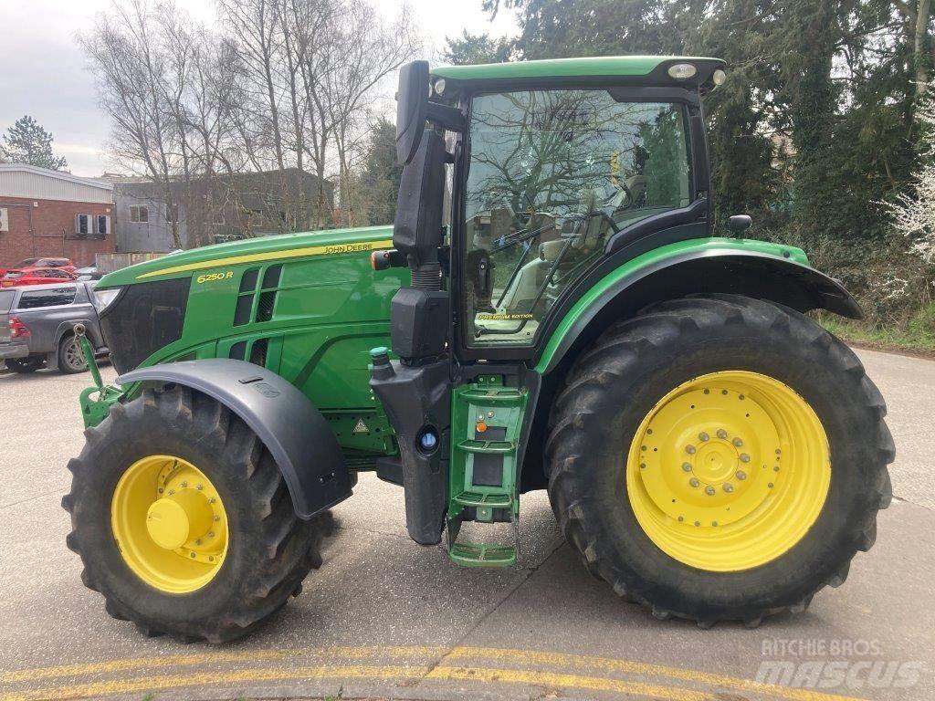 John Deere 6250R Τρακτέρ
