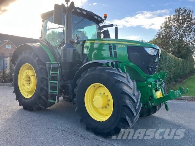 John Deere 6250R Τρακτέρ