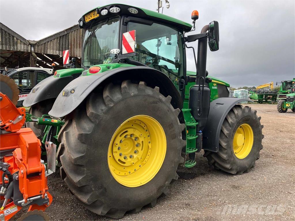 John Deere 6R 215 Τρακτέρ