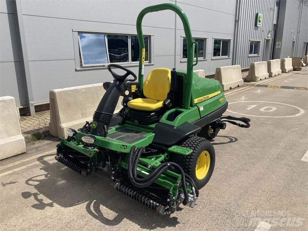John Deere 7200A Χορτοκοπτικά ώθησης