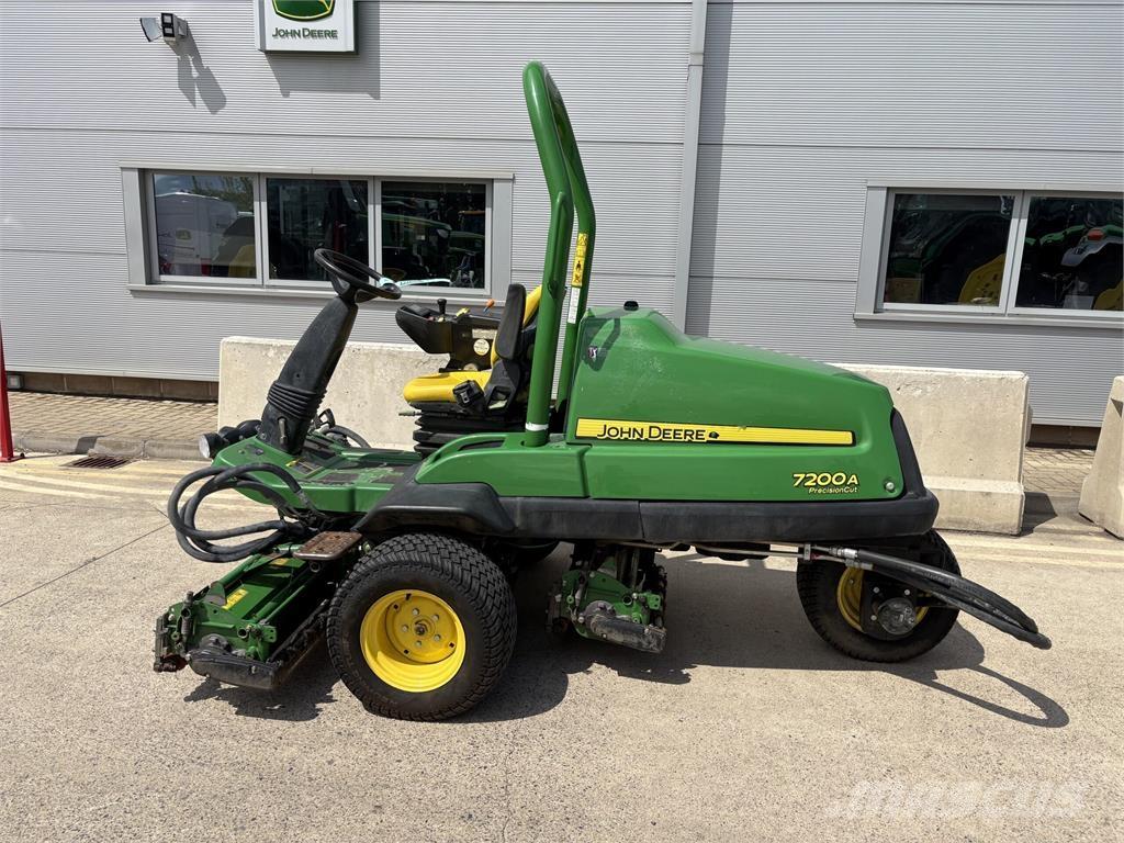 John Deere 7200A Χορτοκοπτικά ώθησης