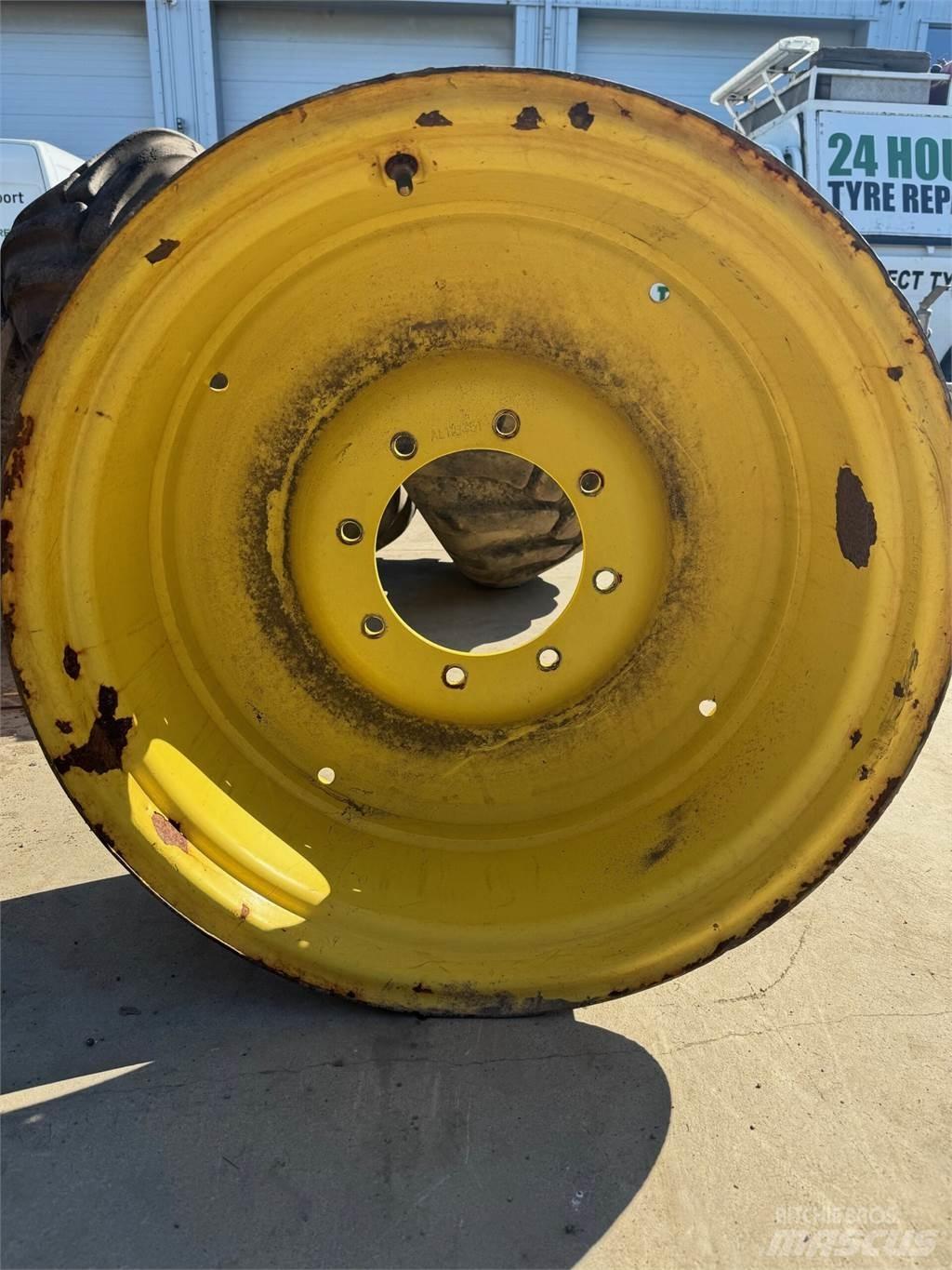 John Deere Example Ελαστικά και ζάντες