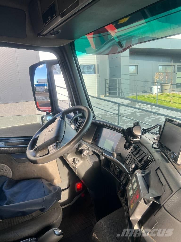 Bronto S37XDT Εναέριες πλατφόρμες τοποθετημένες σε φορτηγό