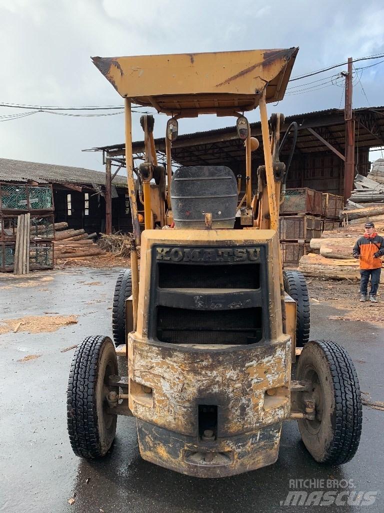 Komatsu SD25-1 Ανυψωτικά στενών δρόμων
