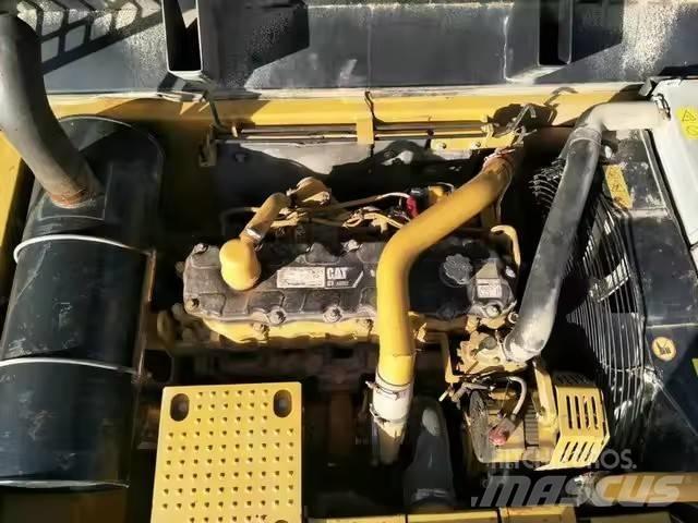 CAT 324 Εκσκαφείς με ερπύστριες