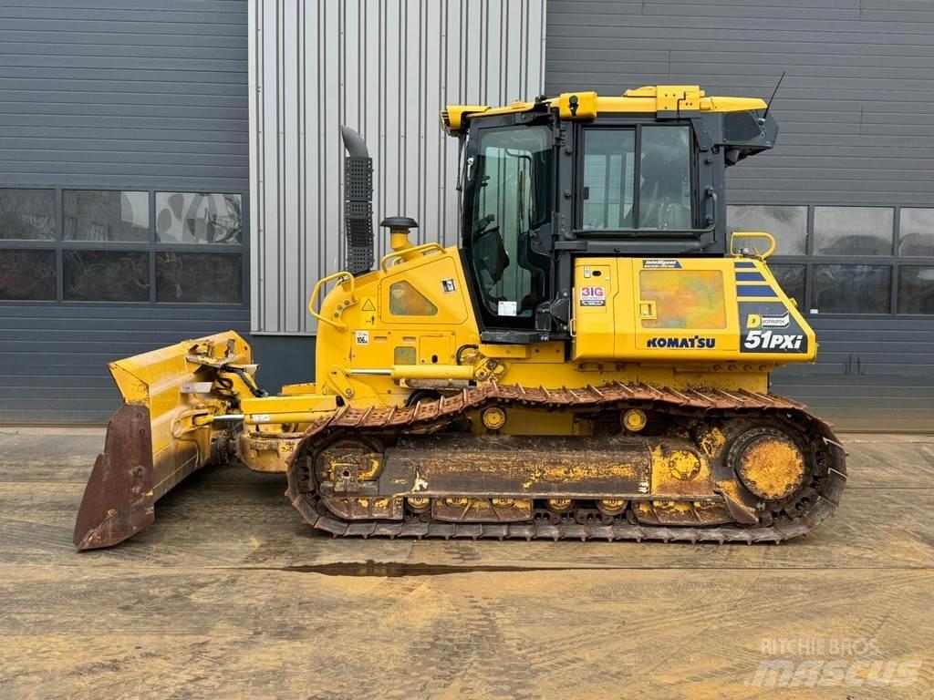 Komatsu D51PXi-24 Μπουλντόζες με ερπύστριες