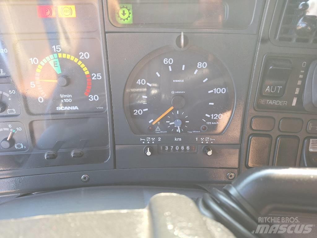 Scania P124LA4X2NA Τράκτορες