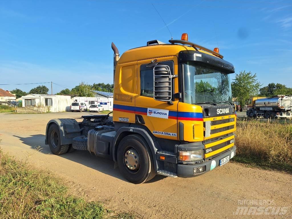 Scania P124LA4X2NA Τράκτορες