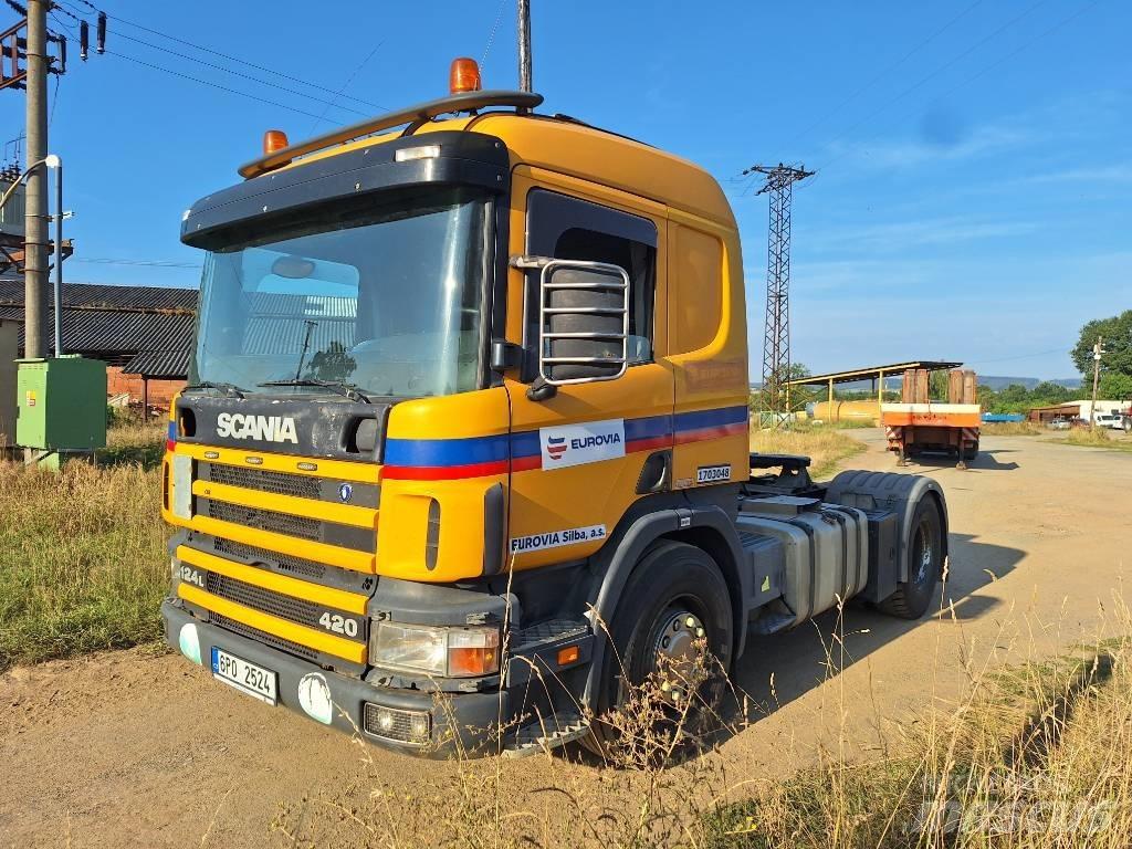 Scania P124LA4X2NA Τράκτορες