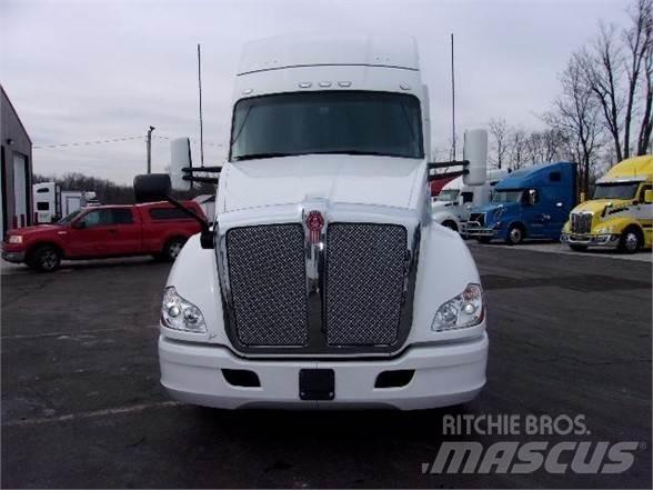 Kenworth T680 Τράκτορες